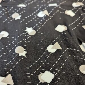 LuLaRoe Black and Gray Geometric Pattern Leggings